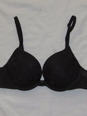 Victoria's Secret Push Up Black Lace Padded Bra sz 32B